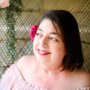 Meet your Posher, Beatriz